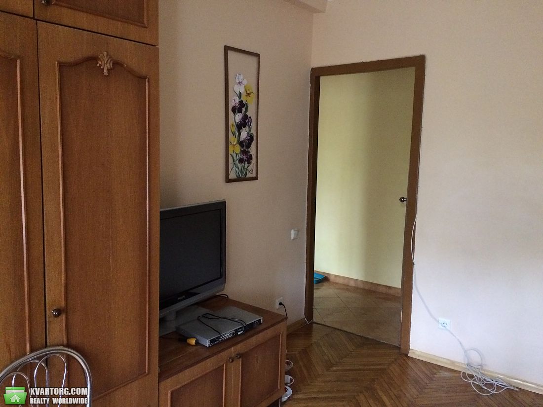 Rent out 2-room apartment. Киев, Чегорина — photo 2