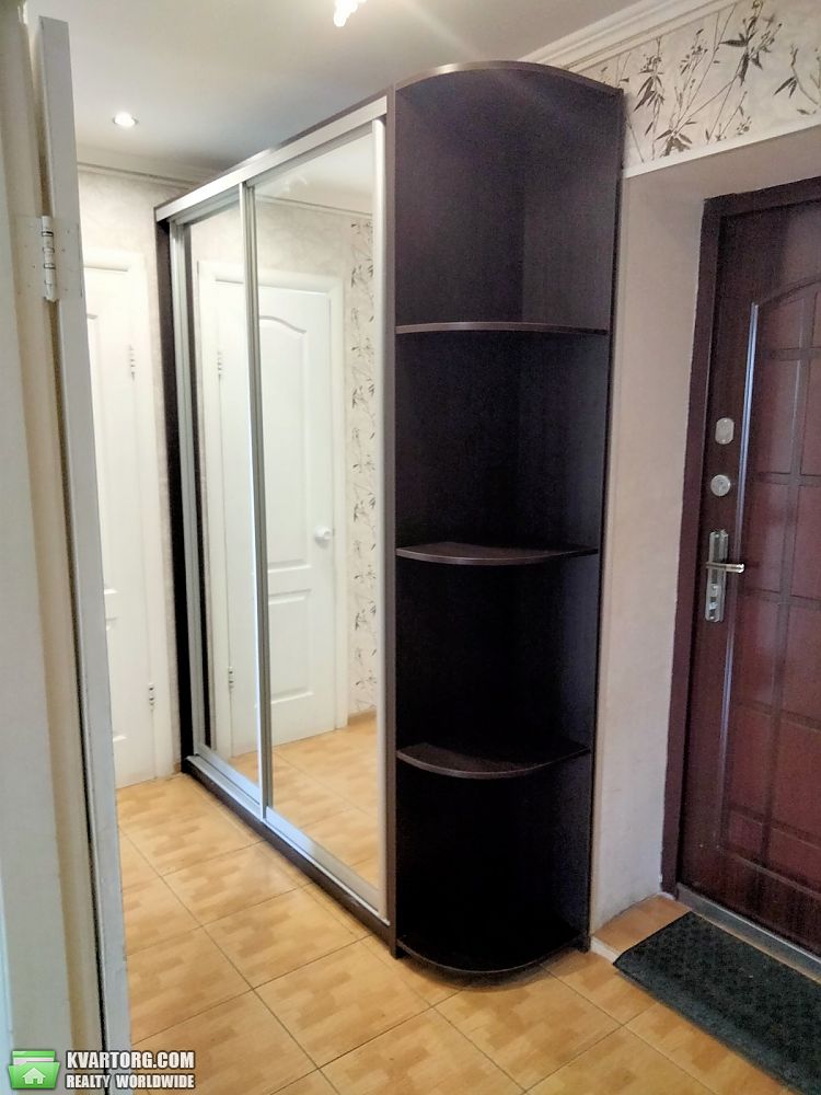 Rent out 1-room apartment. Киев, Галана — photo 4