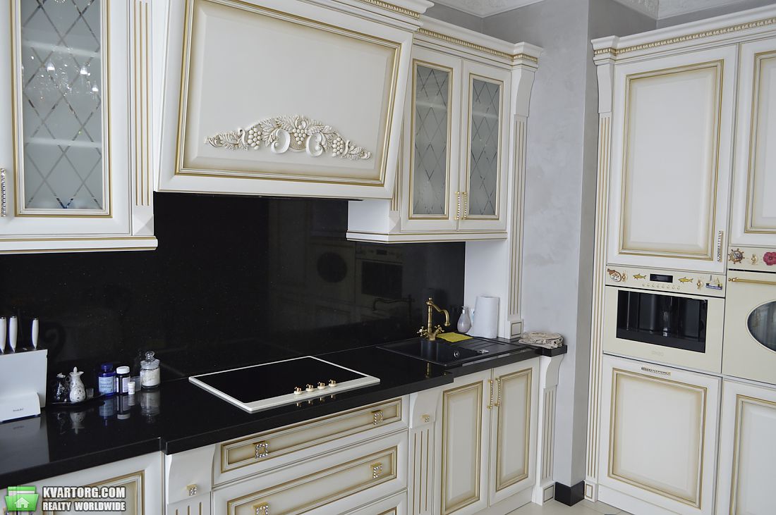 Sell 3-room apartment. Киев,  Драгомирова — photo 8