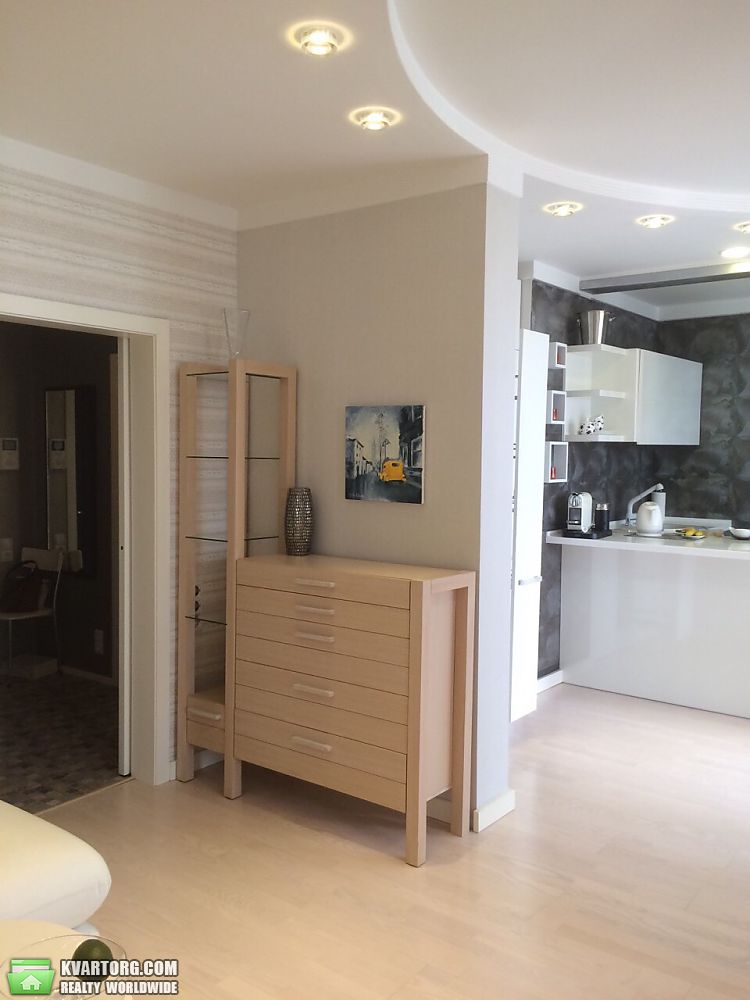 Rent out 1-room apartment. Киев,  Голосеевская — photo 4