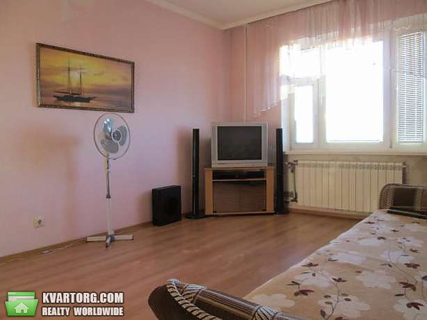 Sell 2-room apartment. Киев,  Миропольская — photo 1