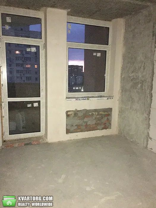 Sell 3-room apartment. Киев,  Эрнста — photo 1