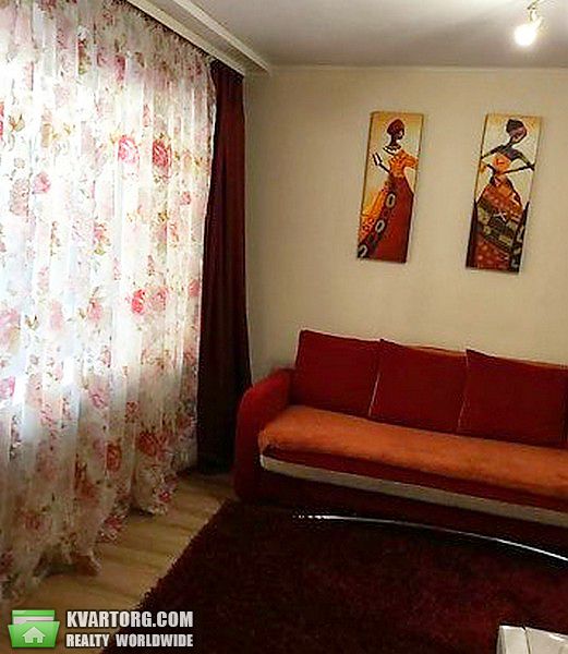 Rent out 2-room apartment. Киев,  Жилянская — photo 4