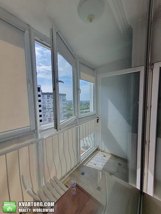 Rent out 2-room apartment. Киев,  Драгоманова — photo 3