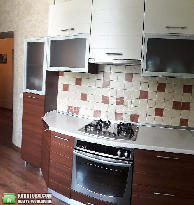 Rent out 3-room apartment. Киев,  Лютеранская — photo 10