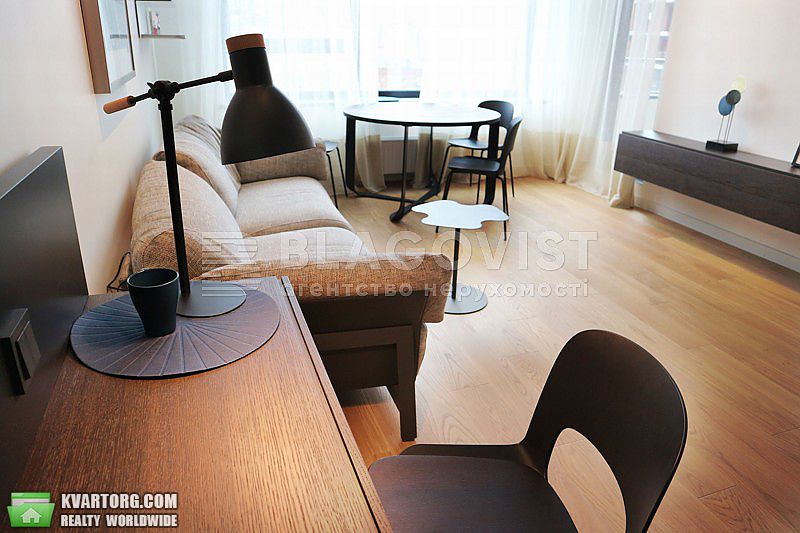 Rent out 2-room apartment. Киев, Деловая — photo 2