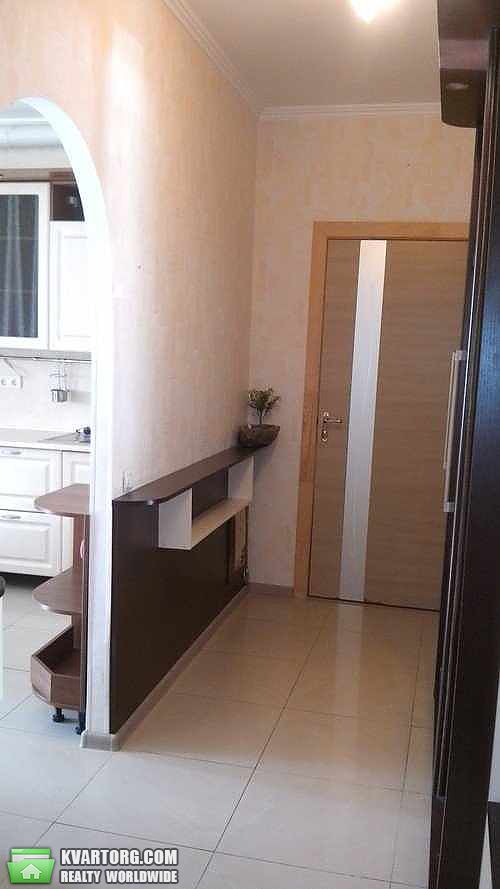 Rent out 2-room apartment. Киев,  Васильченко — photo 2