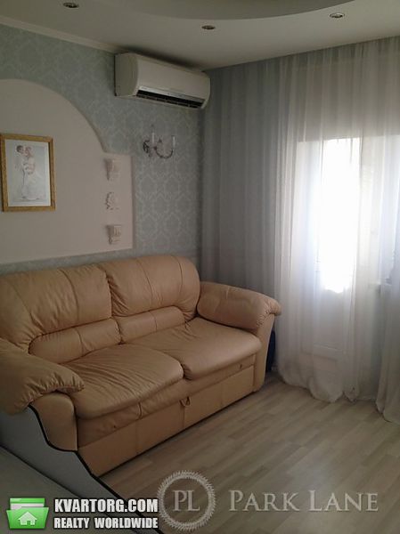 Sell 2-room apartment. Киев, Свободы пр — photo 1