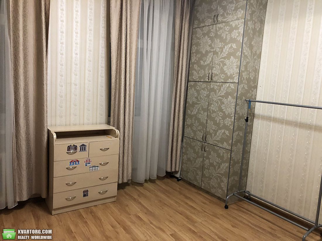 Rent out 1-room apartment. Киев,  Саксаганского — photo 3