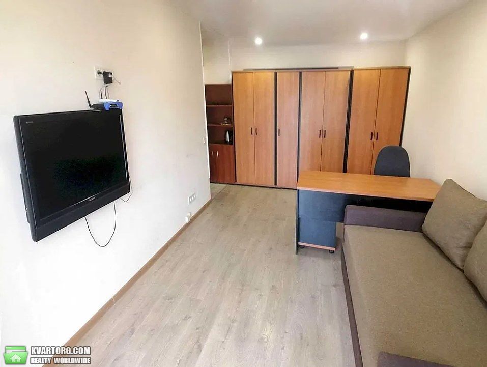 Rent out 1-room apartment. Киев, Коновальца — photo 2