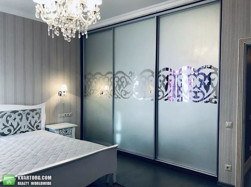Rent out 3-room apartment. Киев, .М.Грушевского — photo 3
