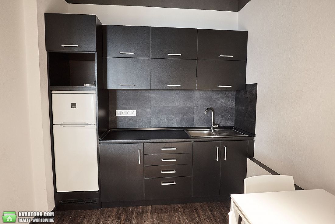 Rent out office. Киев, Кловский спуск — photo 9