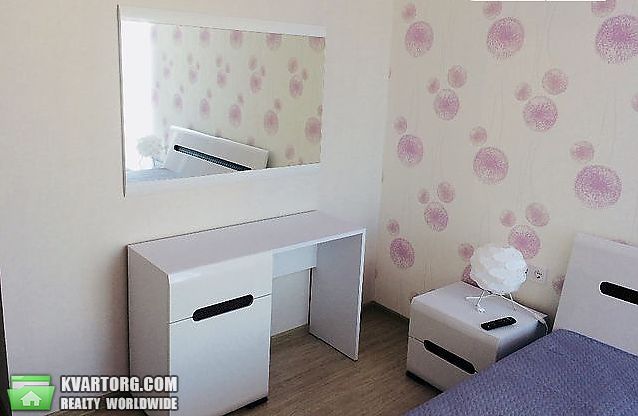 Rent out 2-room apartment. Киев,  Конева — photo 9