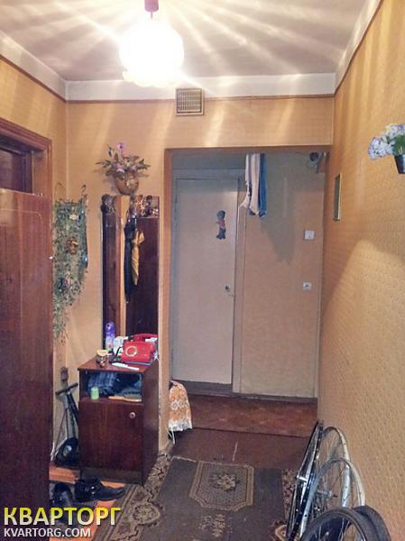 Sell 2-room apartment. Киев,  Салютная — photo 3