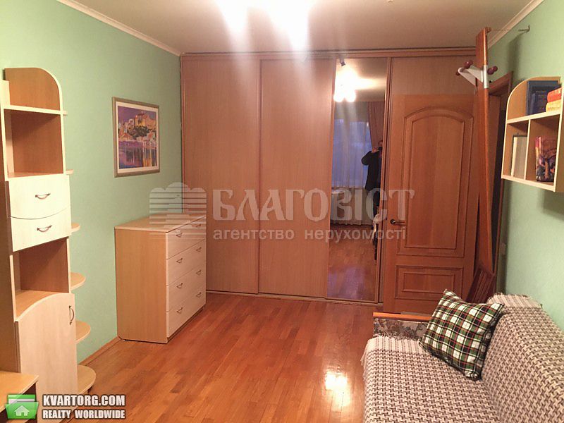Rent out 2-room apartment. Киев,  Нижний Вал — photo 3