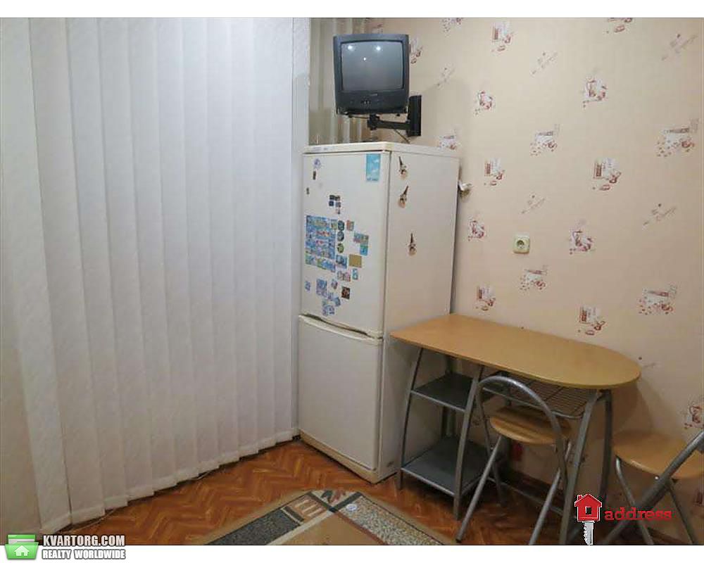Rent out 2-room apartment. Киев,  Руденко — photo 5