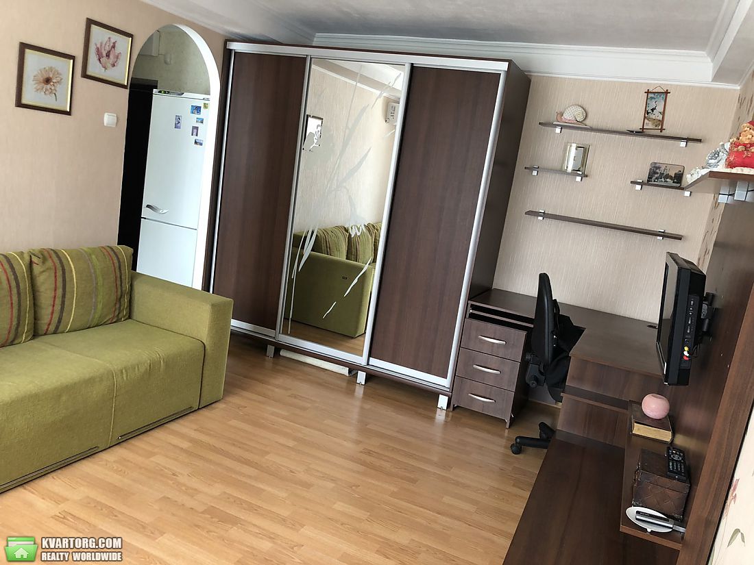 Rent out 1-room apartment. Киев,  Голосеевский пр — photo 2