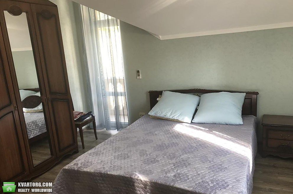 Rent out house. Киев, Садовая — photo 4
