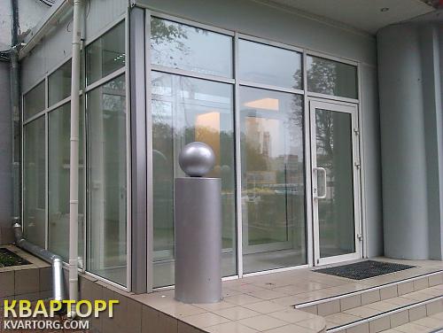 Rent out shop. Киев,  Мазепы — photo 1