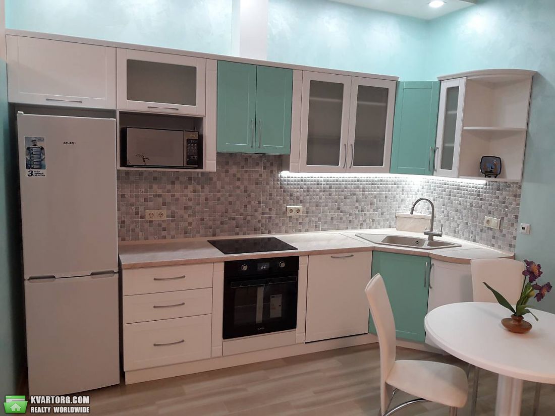 Rent out 2-room apartment. Днепропетровск, Благоева — photo 1