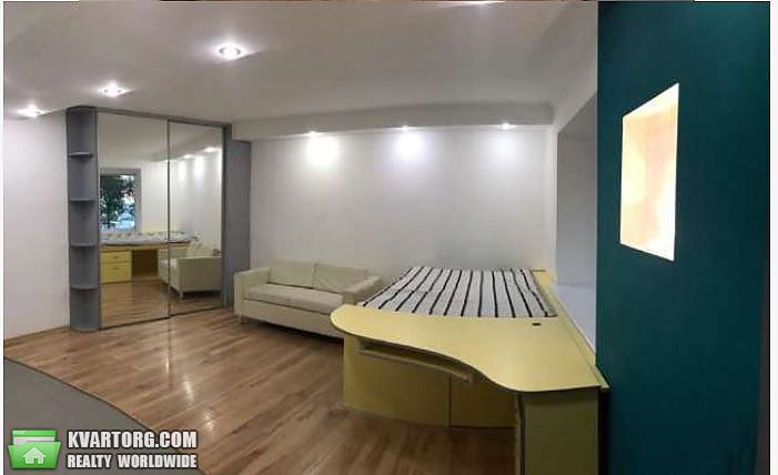 Rent out 1-room apartment. Киев,  Дегтяревская — photo 3