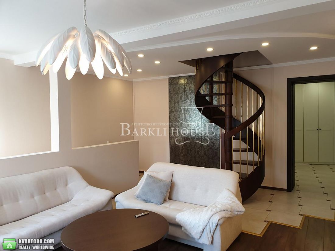 Rent out house. Киев,  Ольшанская — photo 1