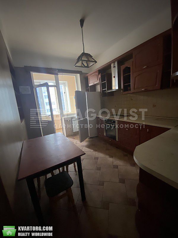 Sell 3-room apartment. Киев,  Срибнокильская — photo 4