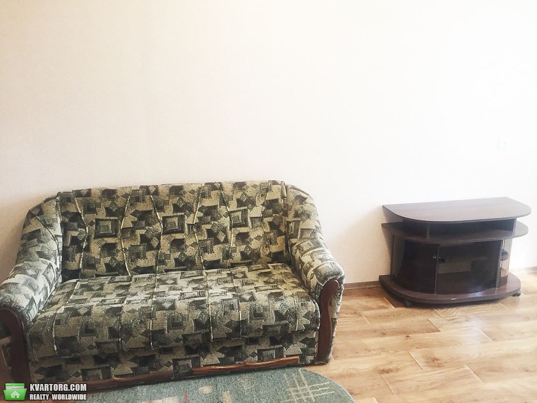 Rent out 1-room apartment. Киев,  Академика Глушкова пр-т — photo 3