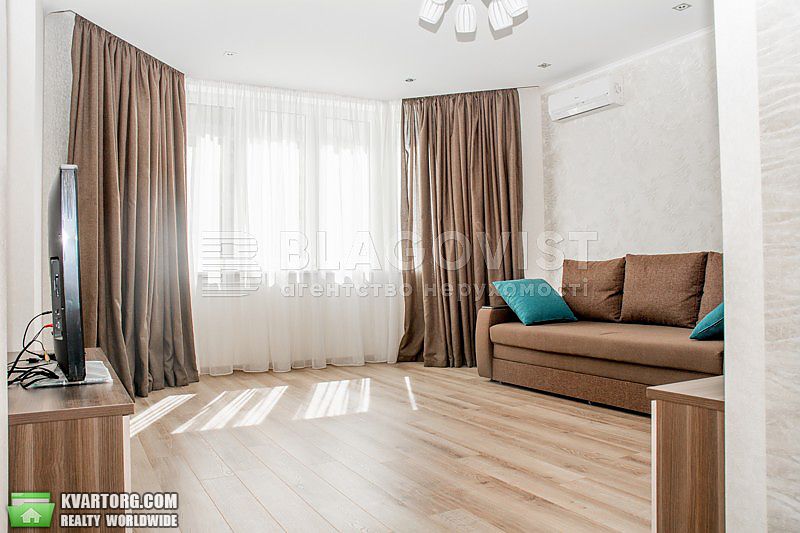 Rent out 2-room apartment. Киев, Гмири Бориса — photo 3