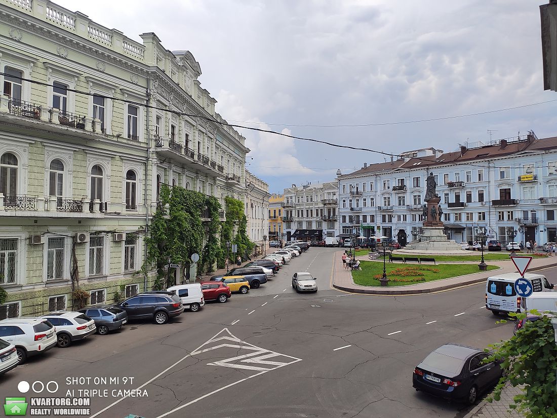 Sell 2-room apartment. Одесса, Екатериненская площадь — photo 1