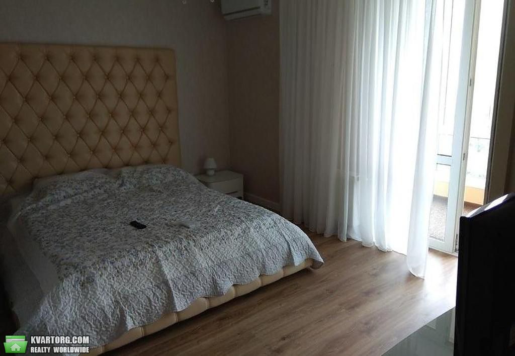 Rent out 3-room apartment. Киев,  Днепровская наб — photo 4