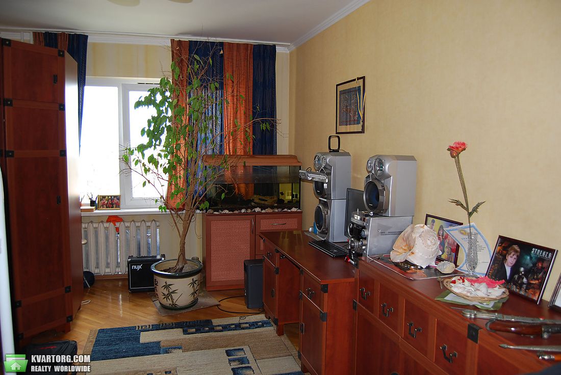 Sell 4-room apartment. Киев,  Харьковское шоссе — photo 7