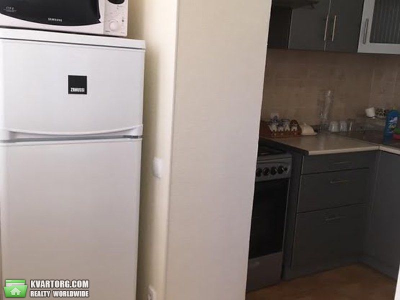 Rent out 1-room apartment. Киев,  Кловский спуск — photo 3