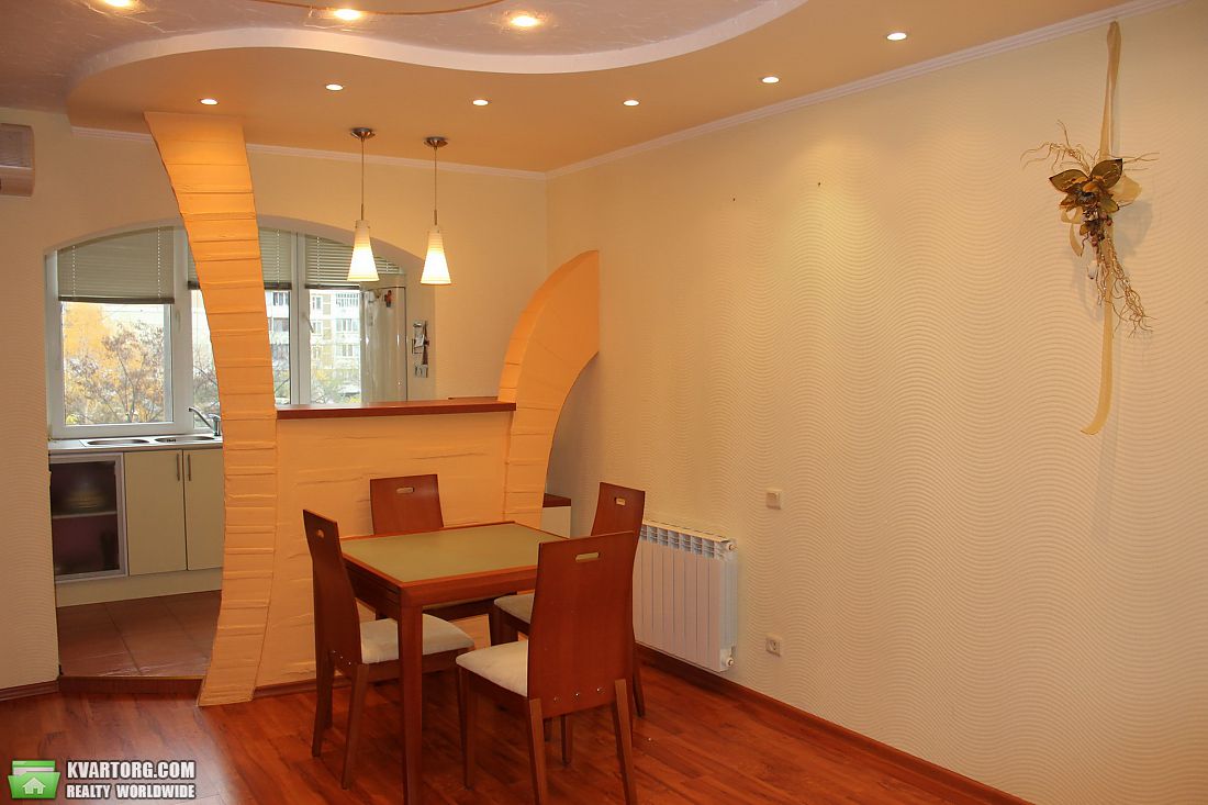 Rent out 2-room apartment. Киев,  Цветаевой — photo 4