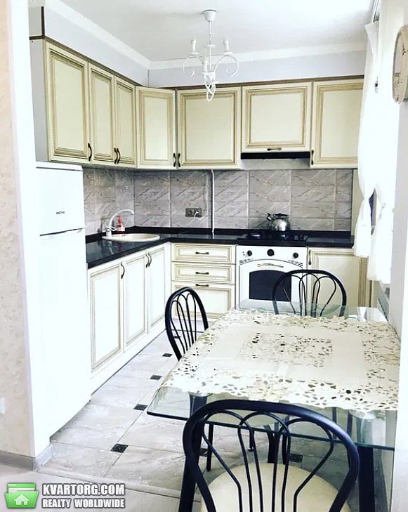 Rent out 2-room apartment. Киев, Джона Маккейна — photo 3