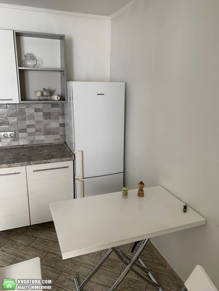 Rent out 1-room apartment. Киев,  Героев Сталинграда пр — photo 4