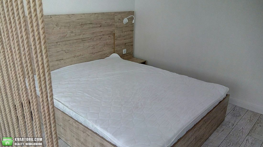 Rent out 1-room apartment. Киев,  Леси Украинки бул — photo 2