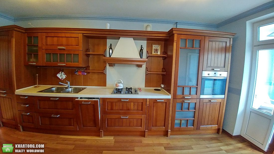 Rent out 4-room apartment. Киев,  Окипной — photo 4