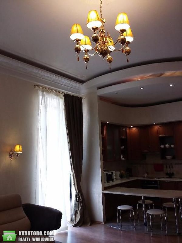 Rent out 3-room apartment. Киев,  Малая Житомирская — photo 1