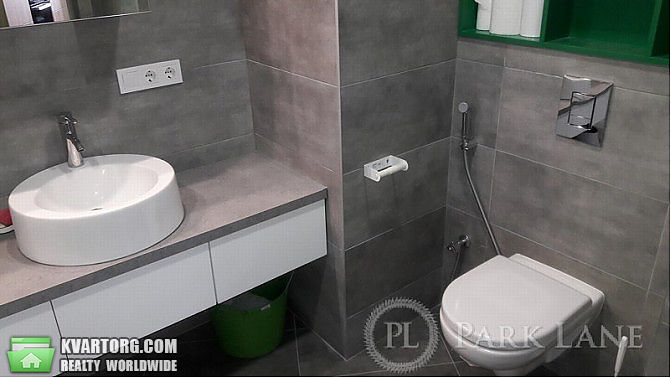 Rent out 2-room apartment. Киев,  Рижская — photo 9