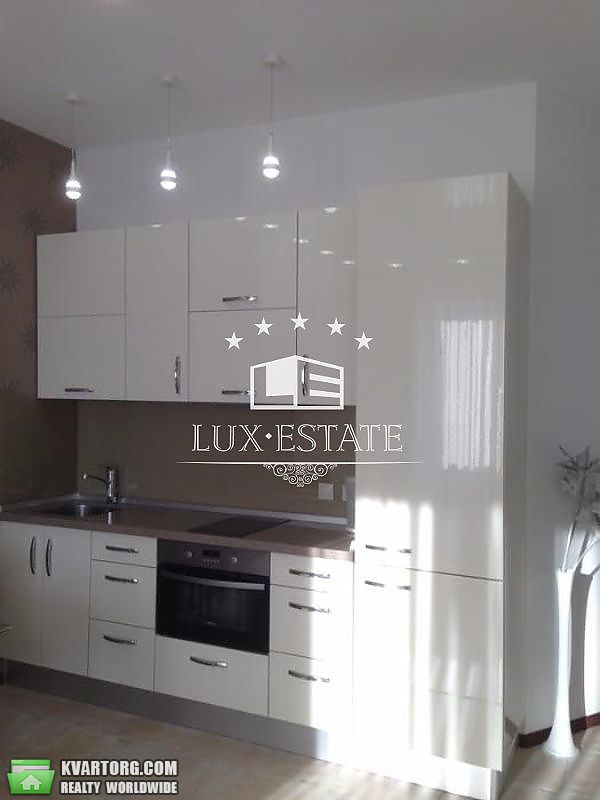 Rent out 2-room apartment. Киев,  Драгомирова — photo 1