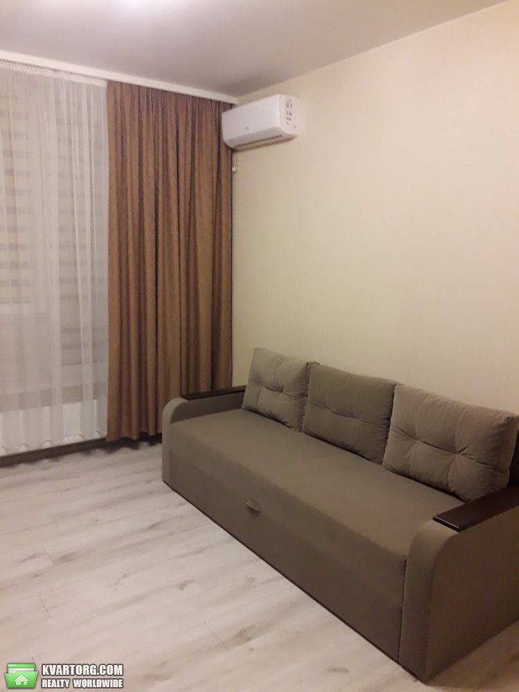 Rent out 1-room apartment. Вишневое, Первомайская — photo 1