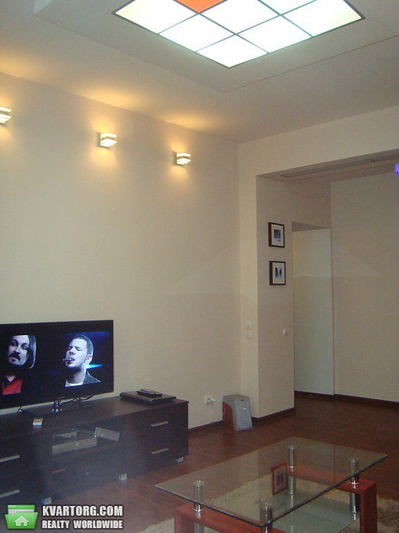 Rent out 2-room apartment. Днепропетровск, Европейская площадь — photo 2