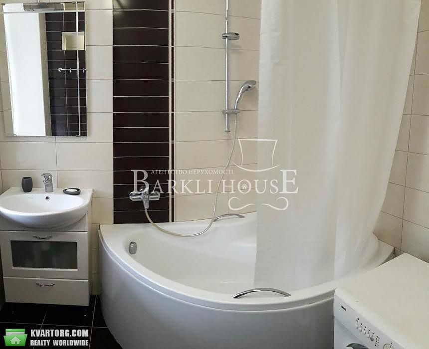 Rent out 3-room apartment. Киев,  Лютеранская — photo 9