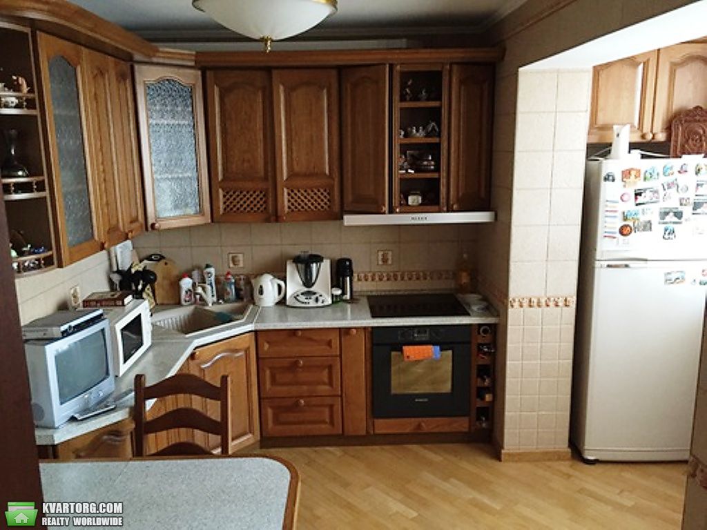 Sell 4-room apartment. Киев,  Руденко — photo 1