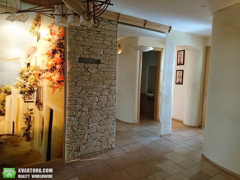 Sell 4-room apartment. Киев,  Драгоманова — photo 4