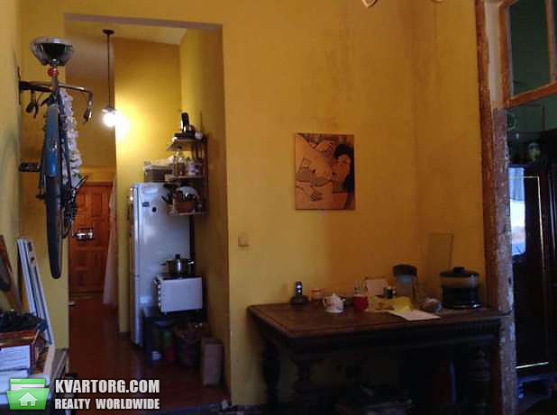 Sell 2-room apartment. Киев,  Набережно-Крещатикская — photo 2