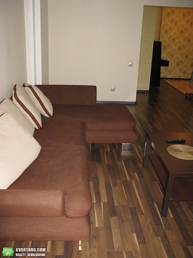 Rent out 3-room apartment. Киев,  Днепровская наб — photo 5