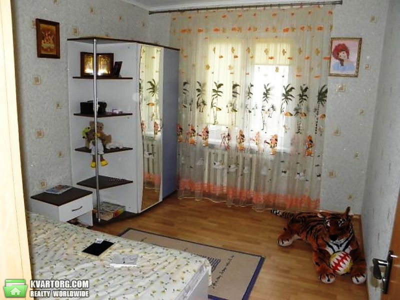 Sell 3-room apartment. Киев,  Урловская — photo 1