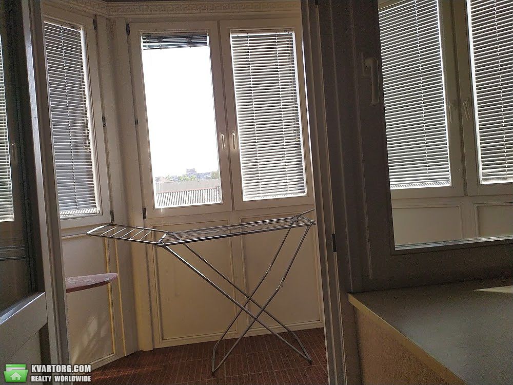 Rent out 1-room apartment. Киев,  Макеевская — photo 4